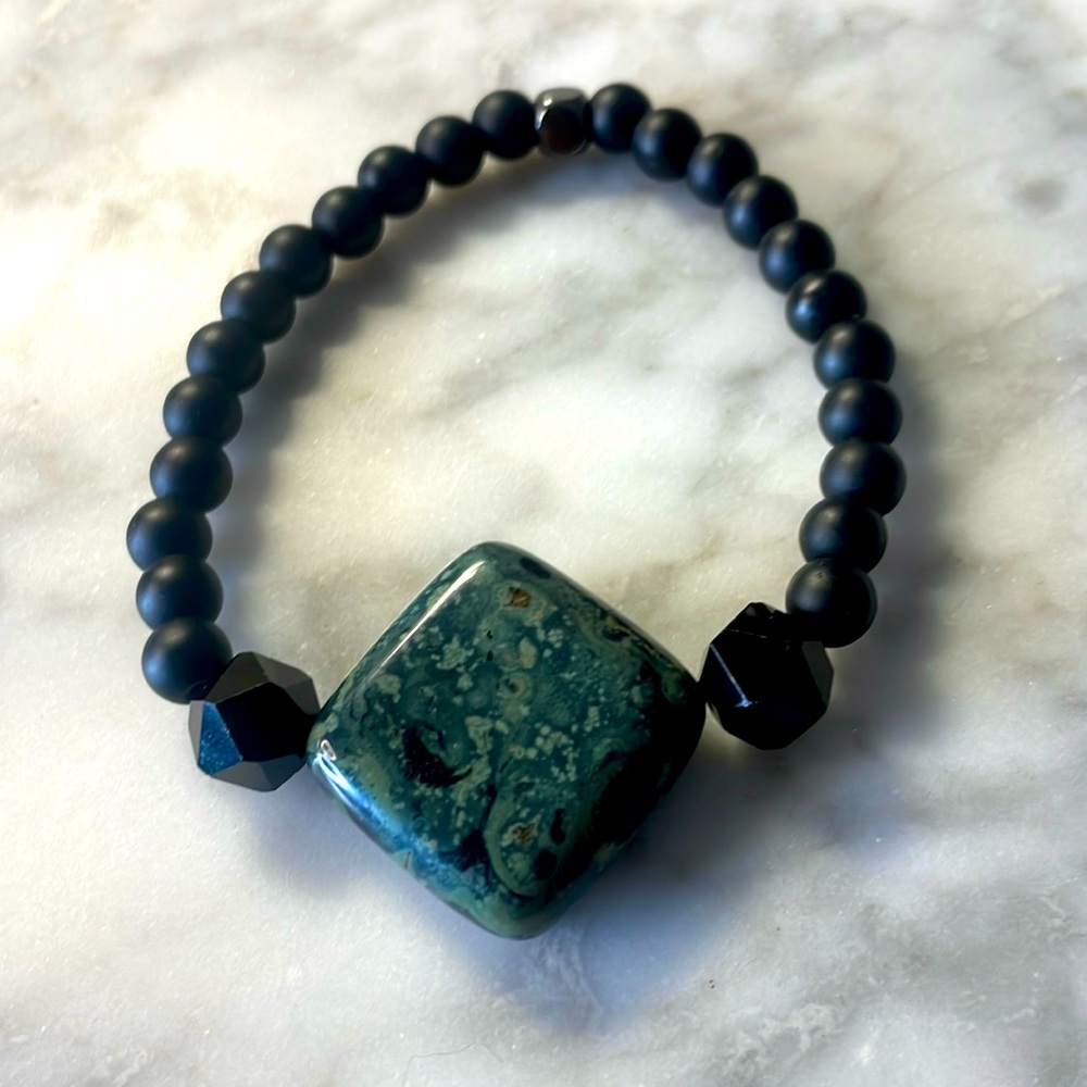 Black onyx & Jasper bracelet in 7”